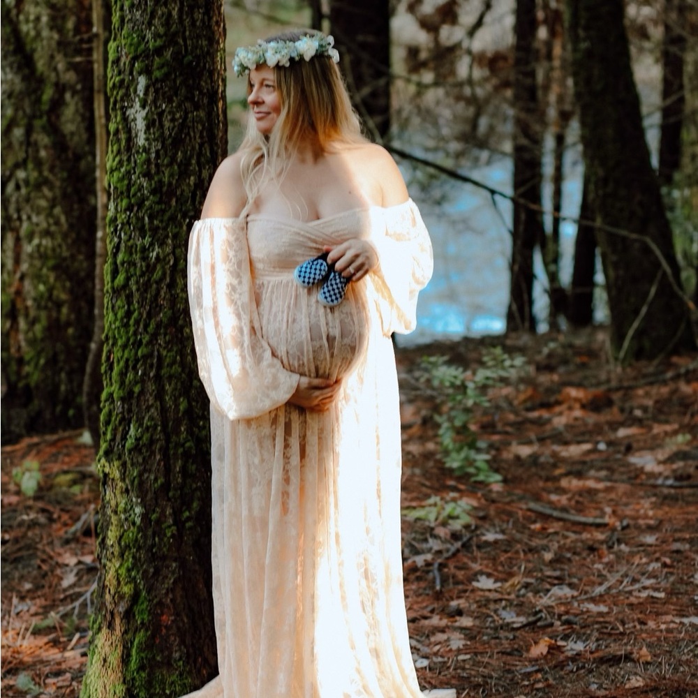 Cream Lace Boho Maternity Photo Shoot Dress